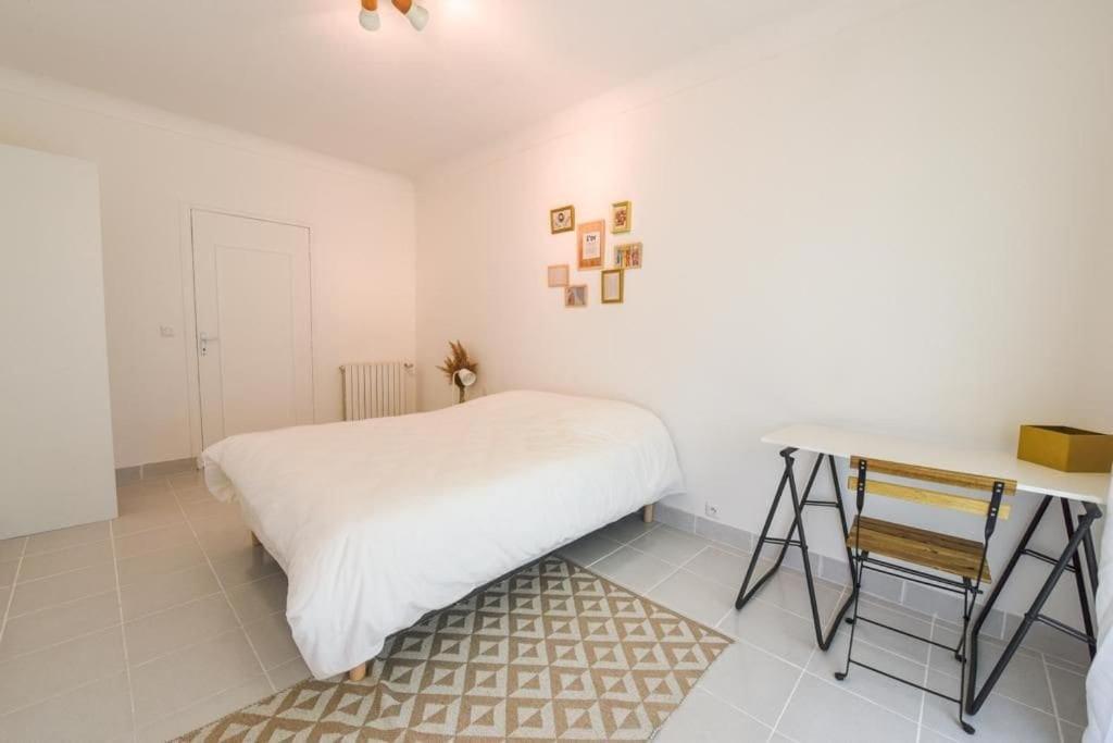 Charmant Logement Plein Pied Au Coeur Du Village Castelculier Ngoại thất bức ảnh