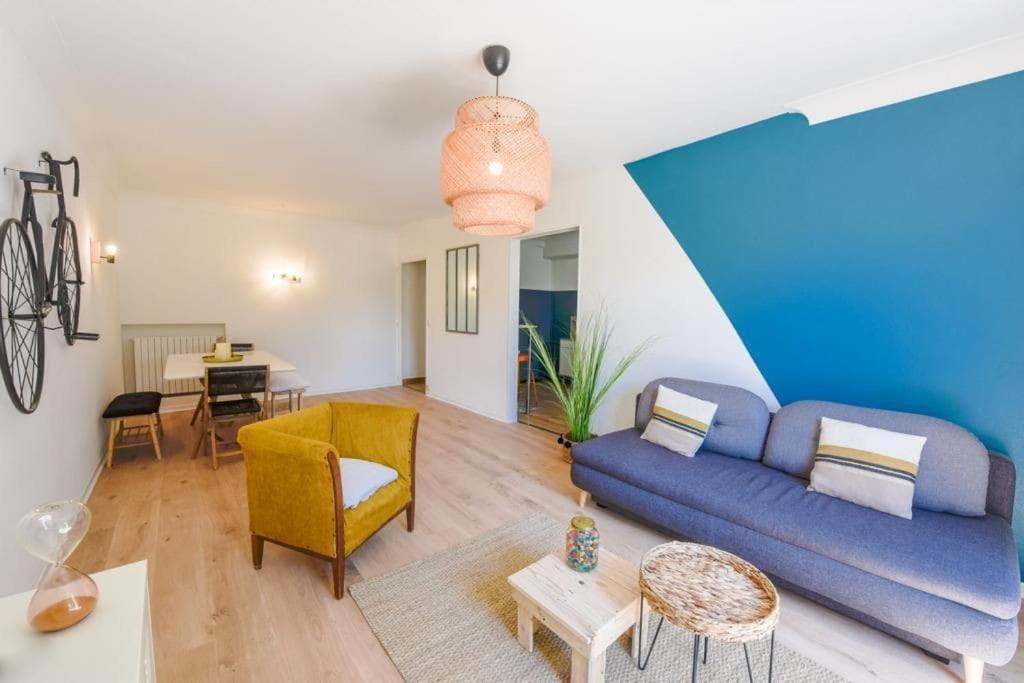 Charmant Logement Plein Pied Au Coeur Du Village Castelculier Ngoại thất bức ảnh