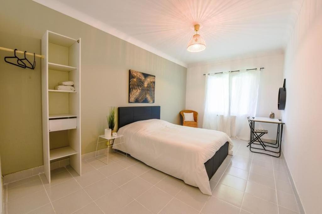 Charmant Logement Plein Pied Au Coeur Du Village Castelculier Ngoại thất bức ảnh